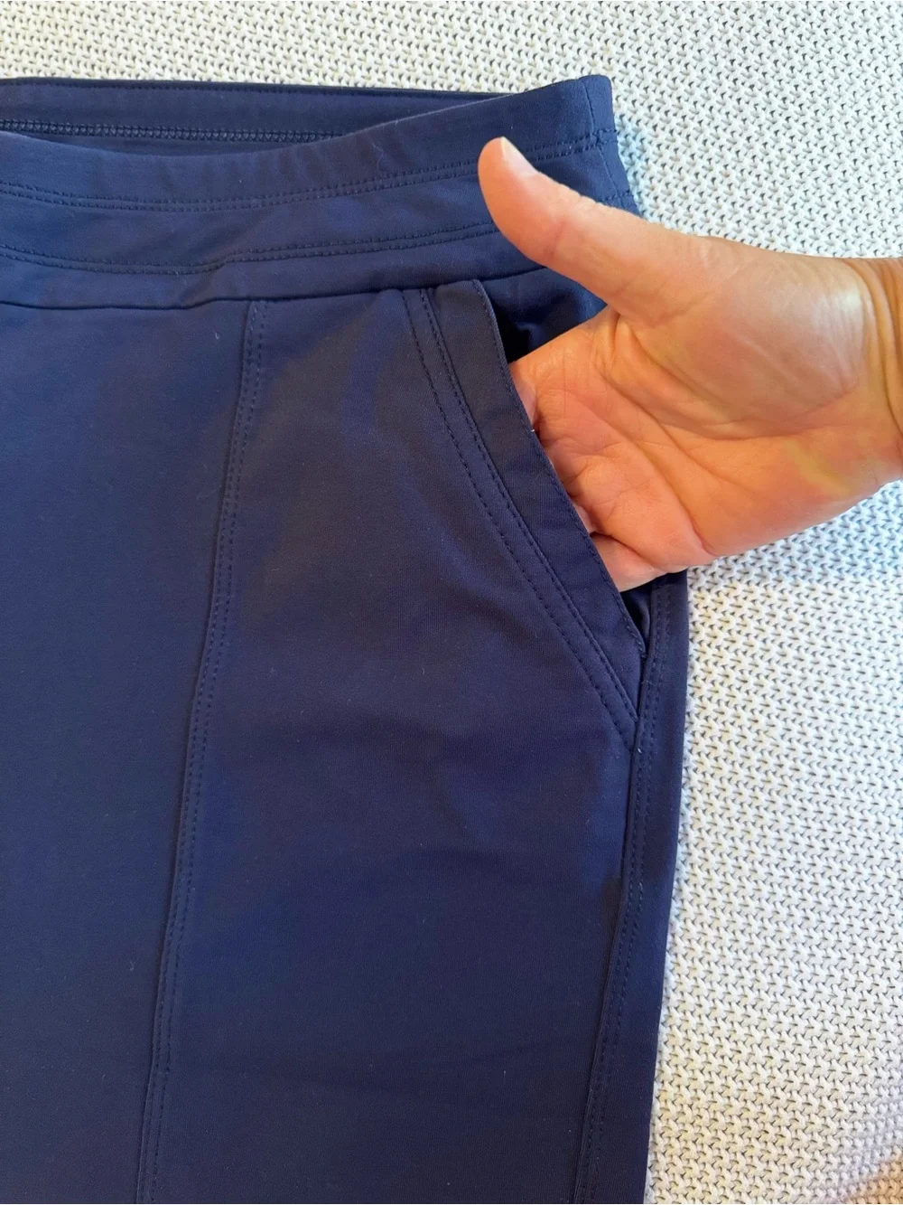 CHICO’S ZENERGY Knit Navy Blue Pull-On Straight-Leg Knit Ankle Pants — #159 LHP